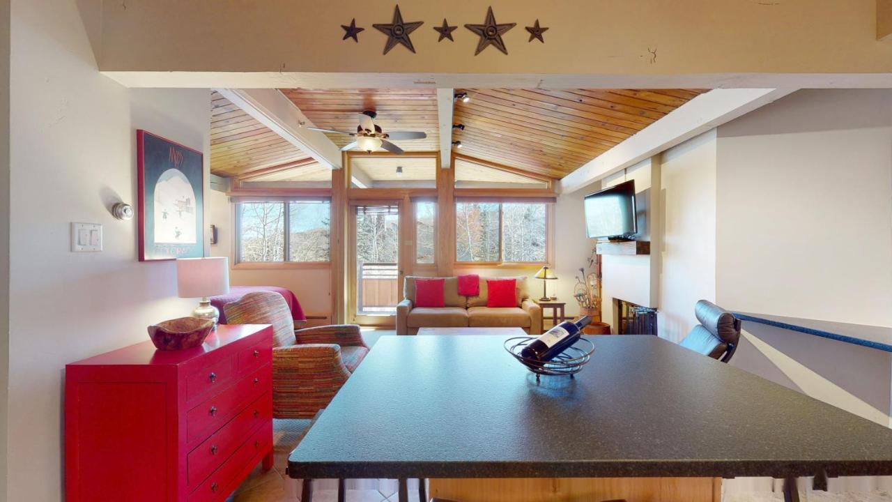 Laurelwood Condominiums スノーマス・ビレッジ エクステリア 写真