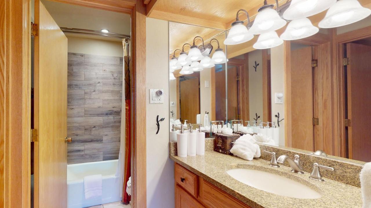 Laurelwood Condominiums スノーマス・ビレッジ エクステリア 写真