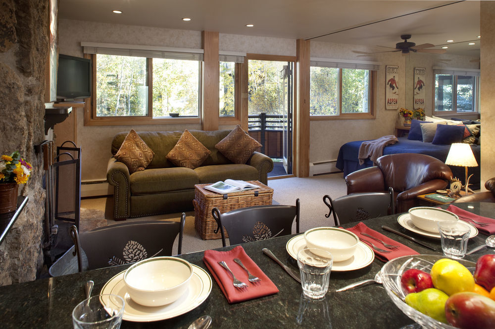Laurelwood Condominiums スノーマス・ビレッジ エクステリア 写真